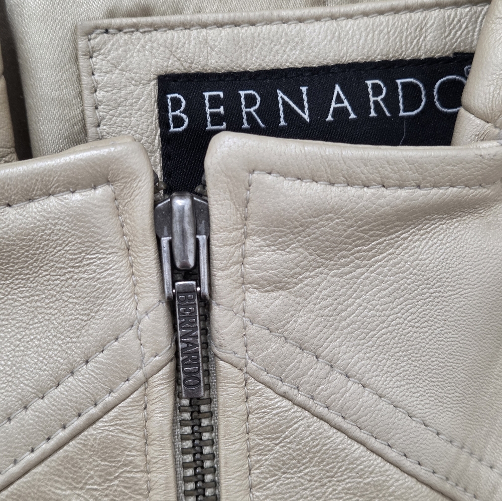 Bernardo Women's Leather Jacket Sz Small - Picture 11 of 16